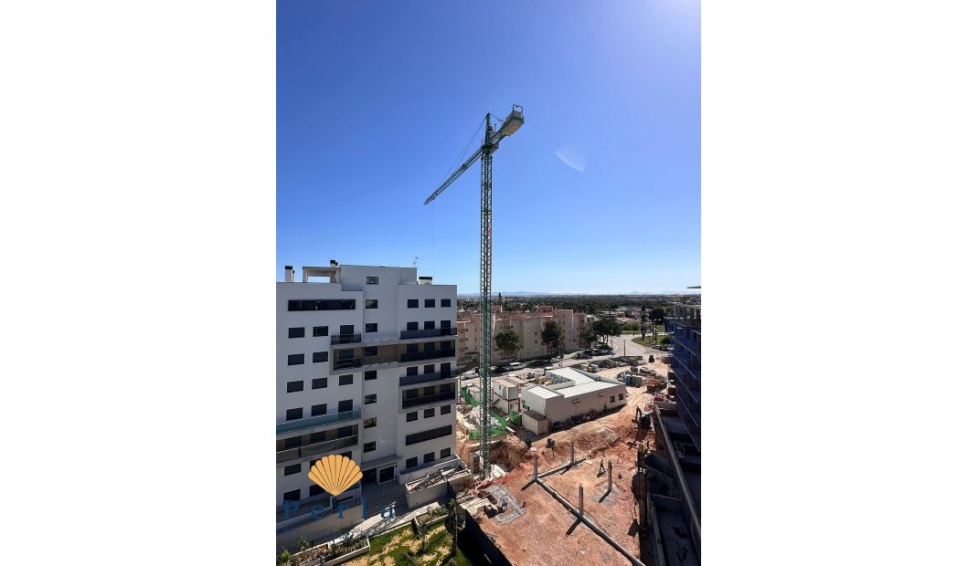 Reventa - Ático -
Campoamor