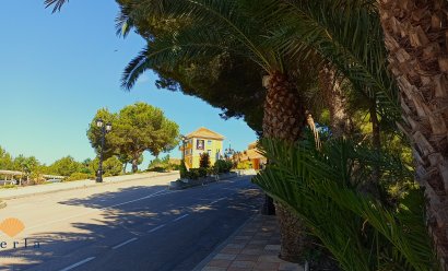 Resale - Apartment -
Campoamor