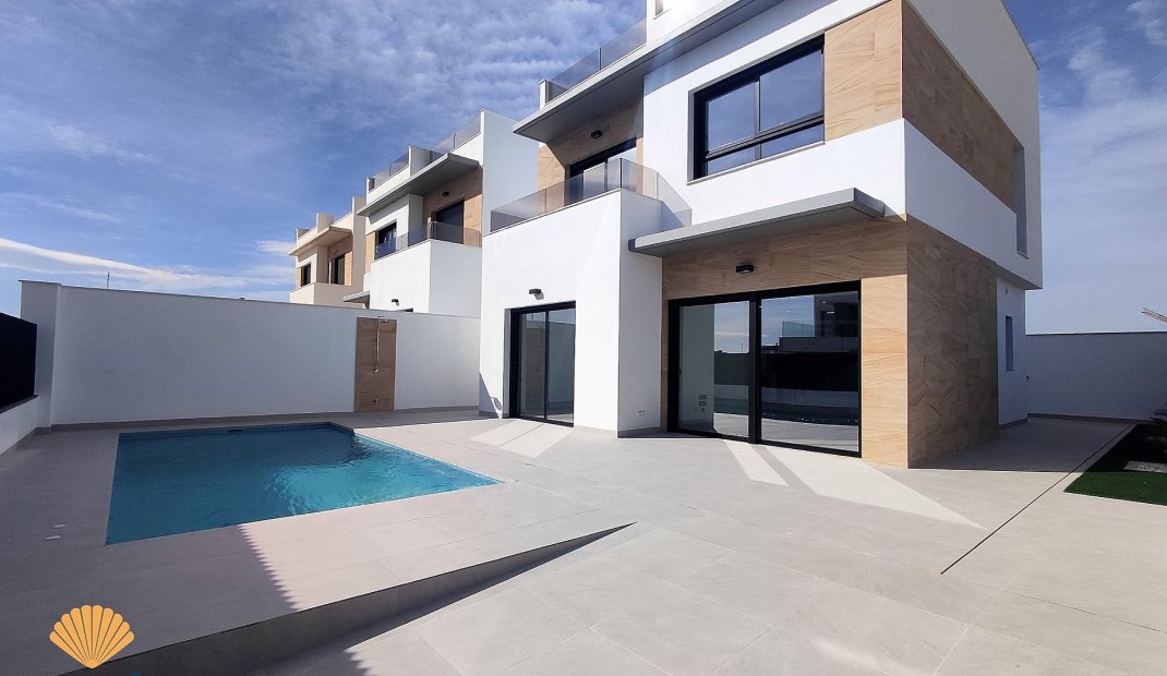 Obra nueva - Villa -
Benijofar