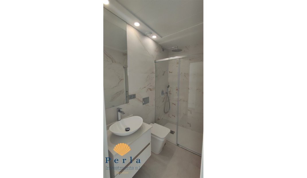 Obra nueva - Villa -
Benijofar