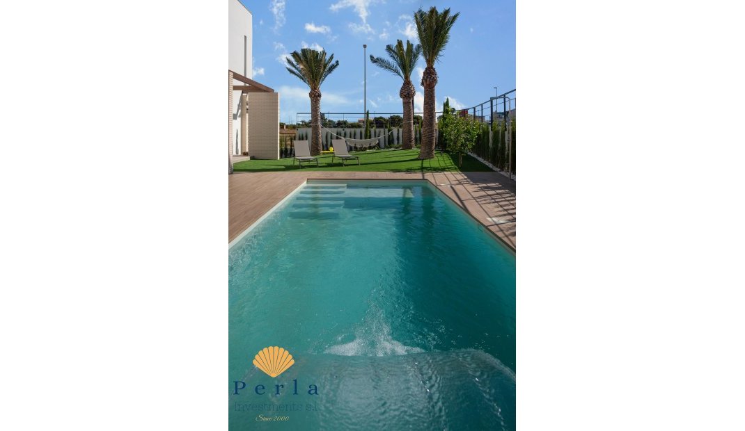 Obra nueva - Villa -
Campoamor