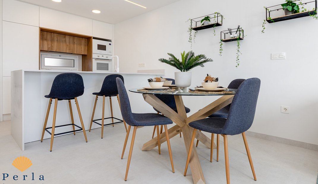 Obra nueva - Apartamento -
El Raso