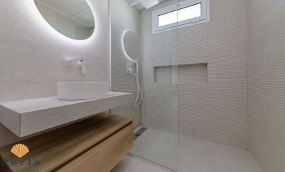 Obra nueva - Apartamento -
El Raso