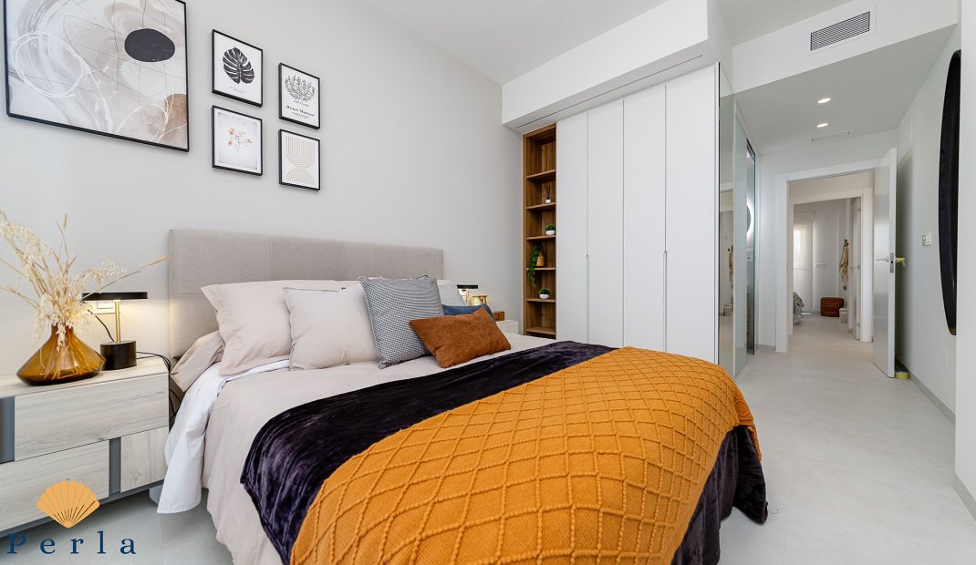 Obra nueva - Apartamento -
El Raso