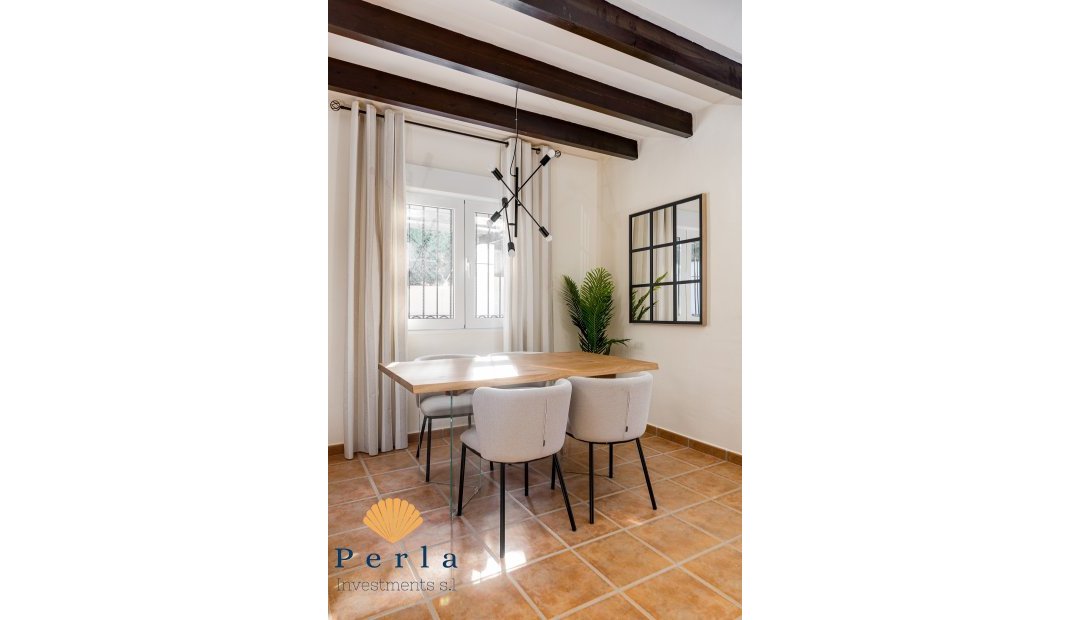 Reventa - Villa -
Las Palas