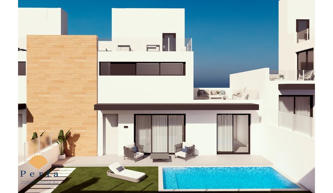 New Build - Townhouse -
Las Filipinas