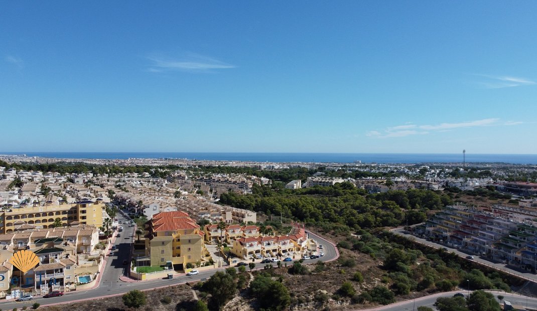 Obra nueva - Apartamento -
Las Filipinas