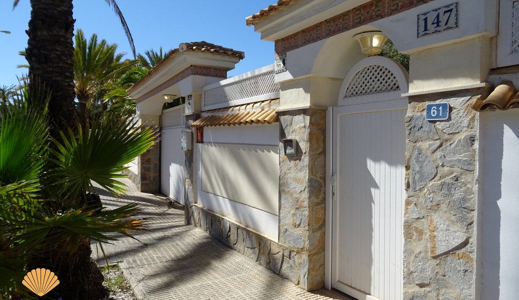 Nýbygging - Einbýlishús -
Orihuela Costa - Cabo Roig