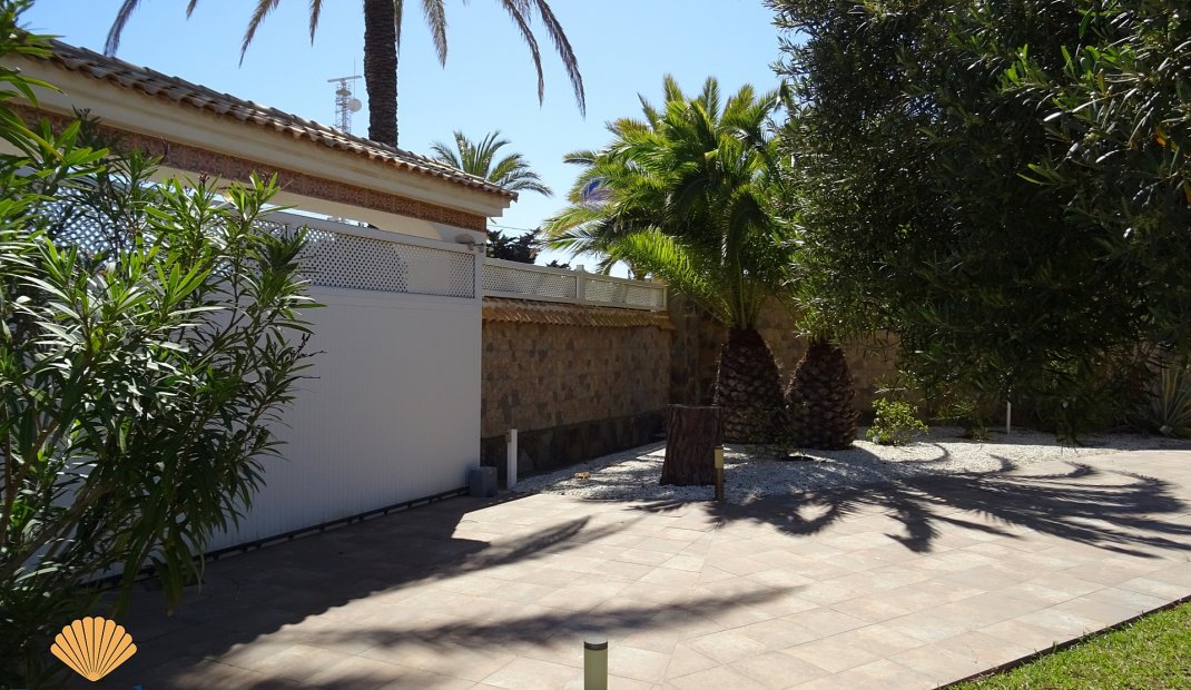 Nýbygging - Einbýlishús -
Orihuela Costa - Cabo Roig