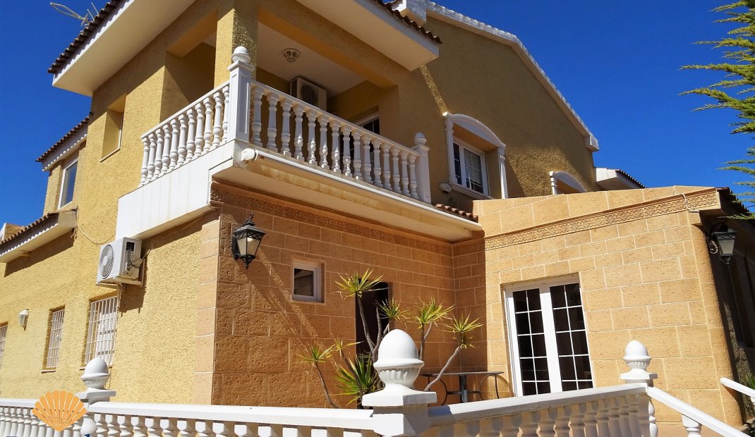 Nýbygging - Einbýlishús -
Orihuela Costa - Cabo Roig