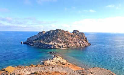 Obra nueva - Ático -
Áquilas