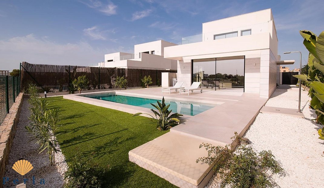 Obra nueva - Villa -
Los Montesinos