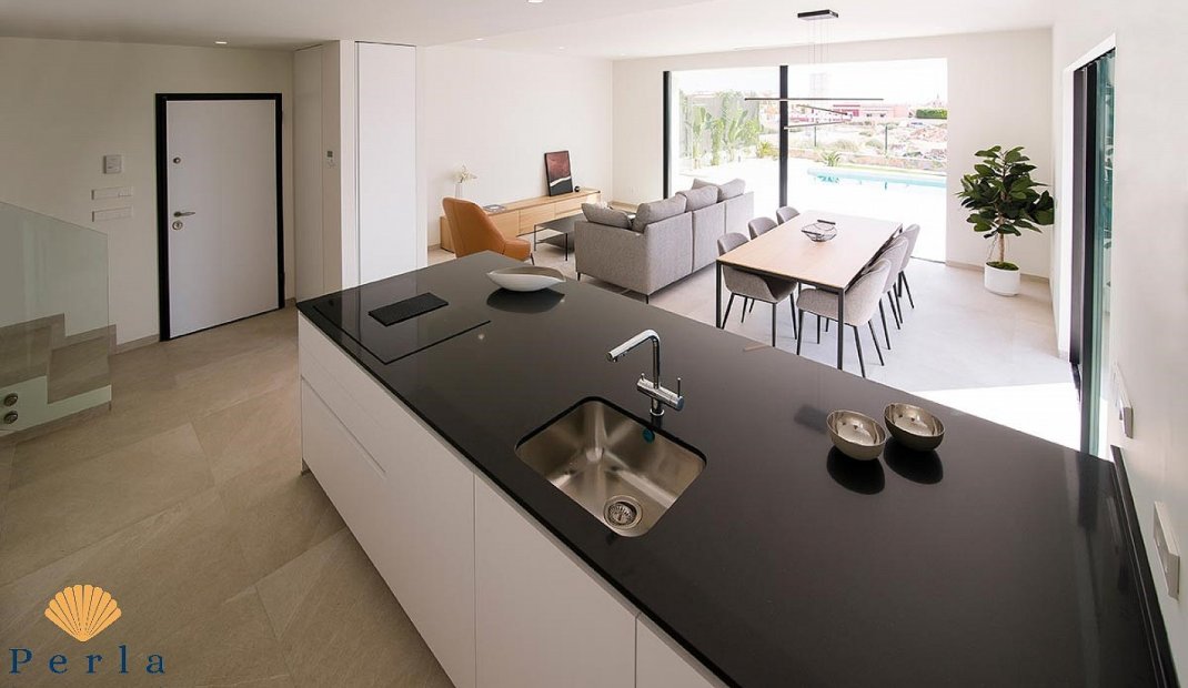 Obra nueva - Villa -
Los Montesinos