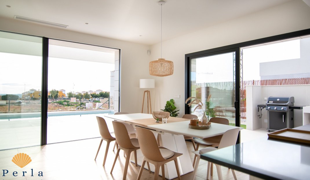 Obra nueva - Villa -
Los Montesinos