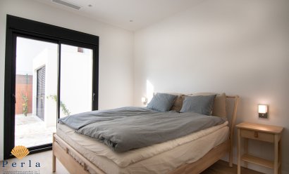 Obra nueva - Villa -
Los Montesinos