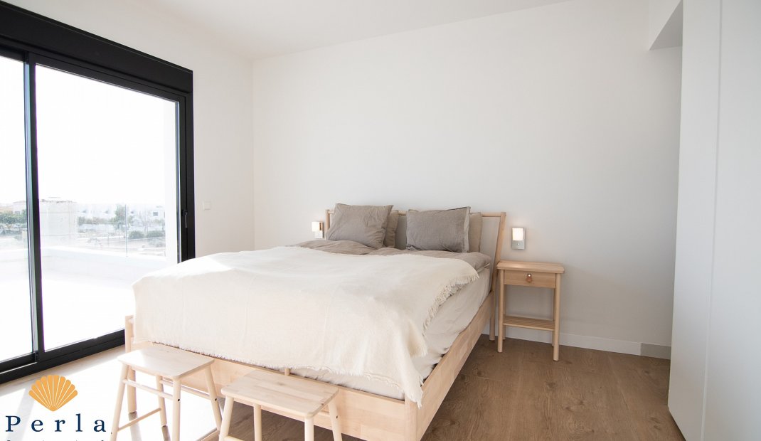 Obra nueva - Villa -
Los Montesinos