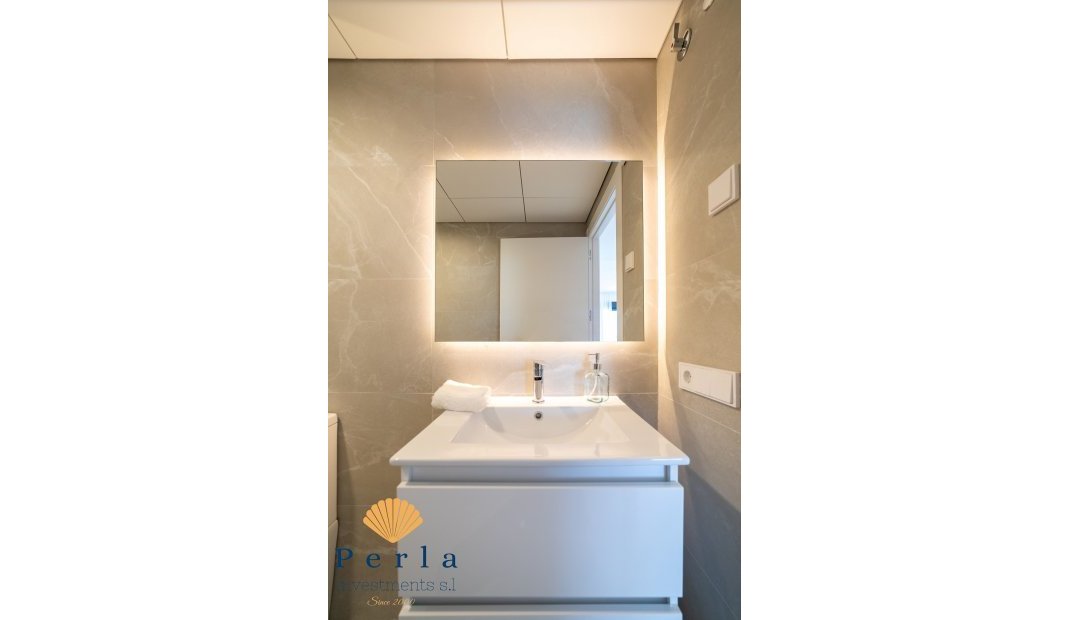 Obra nueva - Apartamento -
Gran Alacant