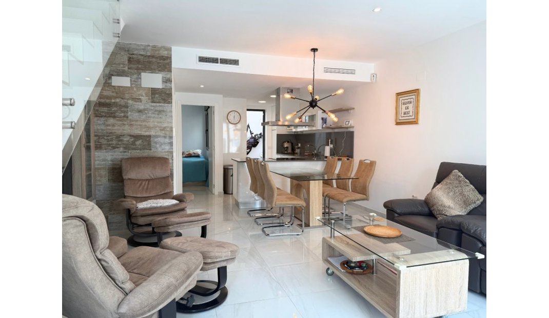 Resale - Townhouse -
Playa Flamenca