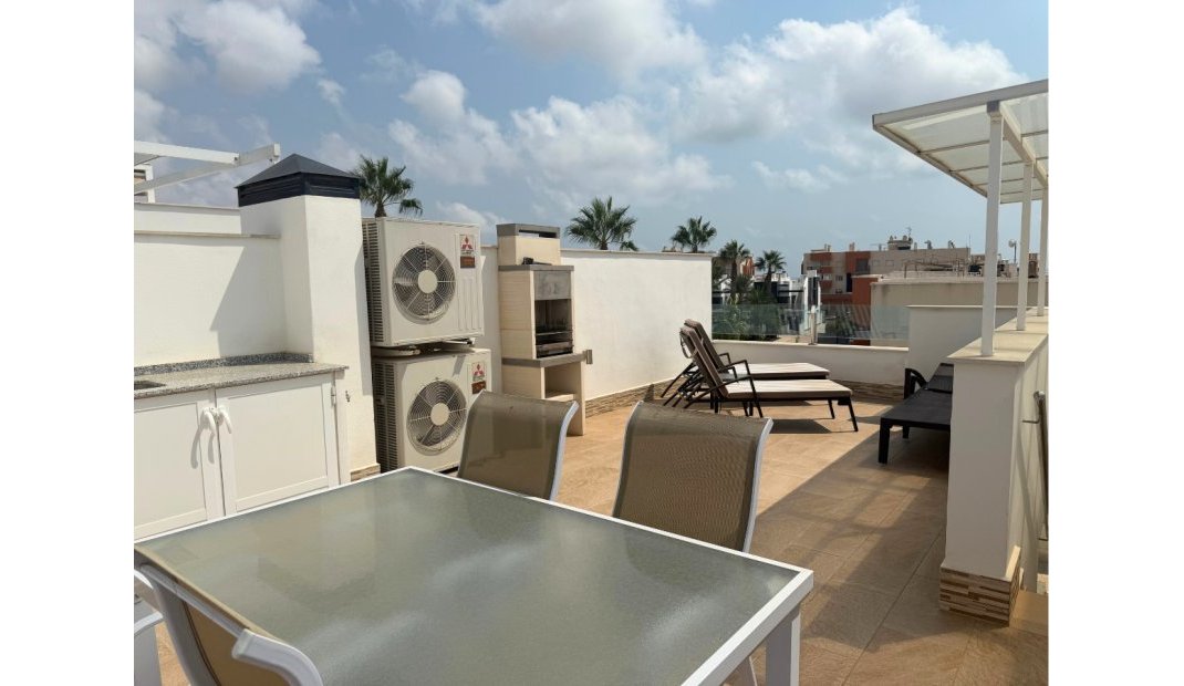 Resale - Townhouse -
Playa Flamenca