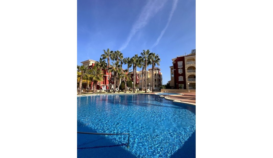 Reventa - Apartamento -
Los Alcázares