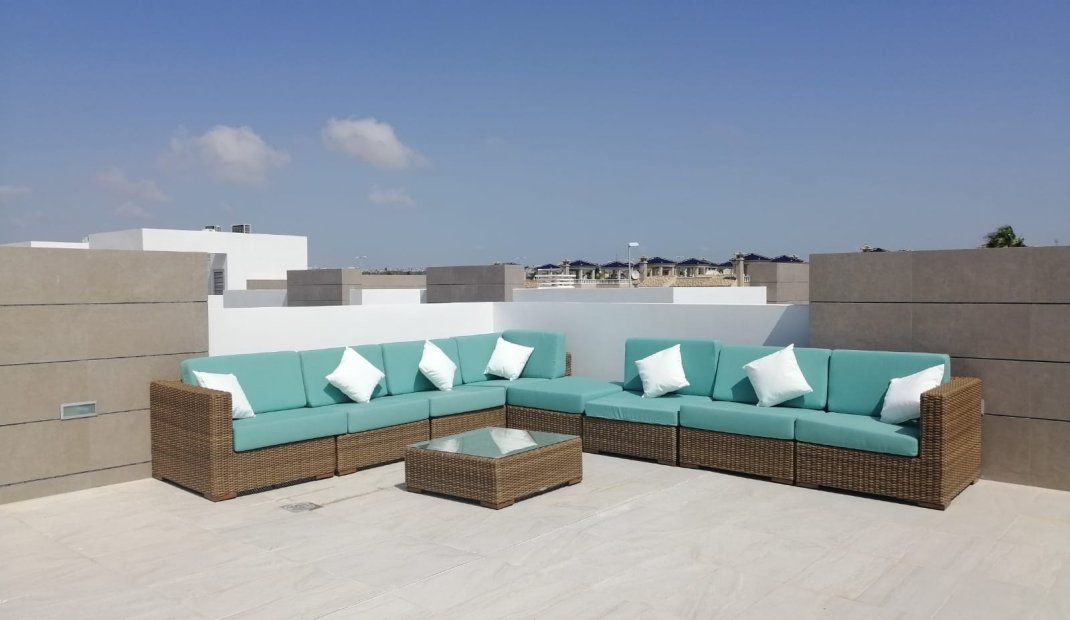 Resale - Villa -
El Raso