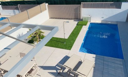 Resale - Villa -
El Raso