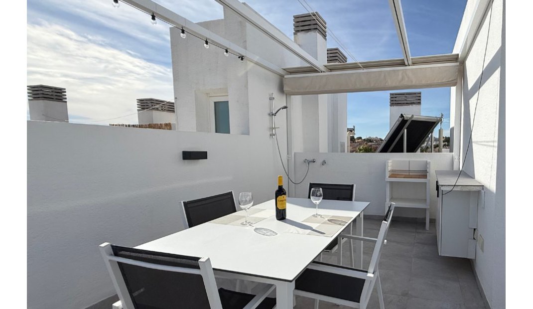 Resale - Apartment -
Villamartin