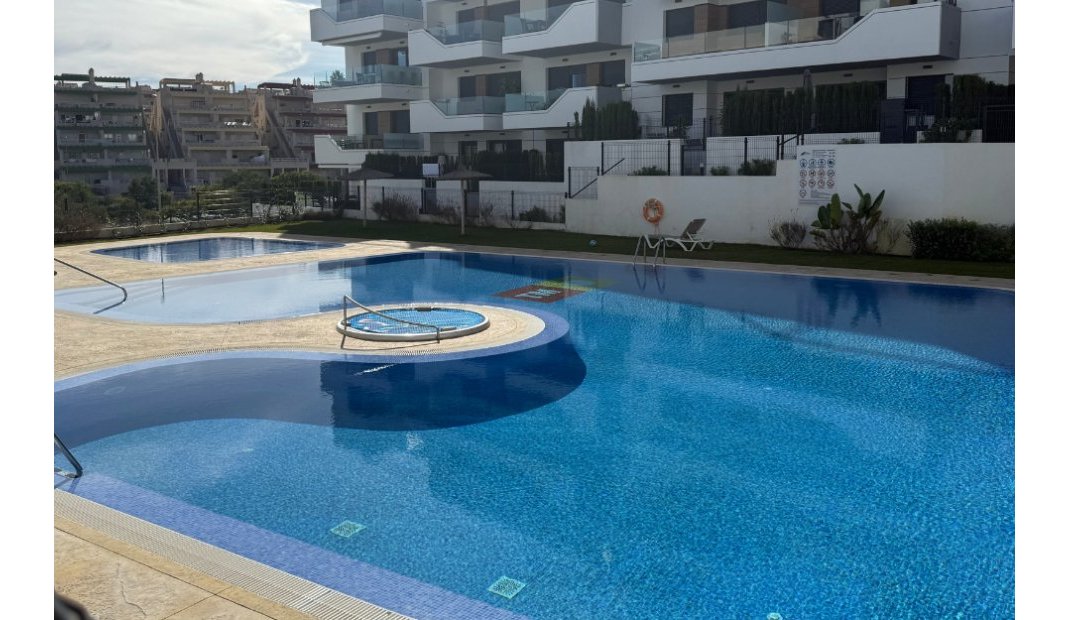 Resale - Apartment -
Villamartin