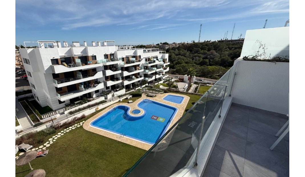 Resale - Apartment -
Villamartin
