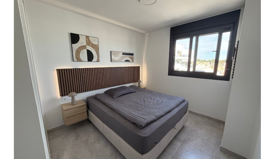 Resale - Apartment -
Villamartin
