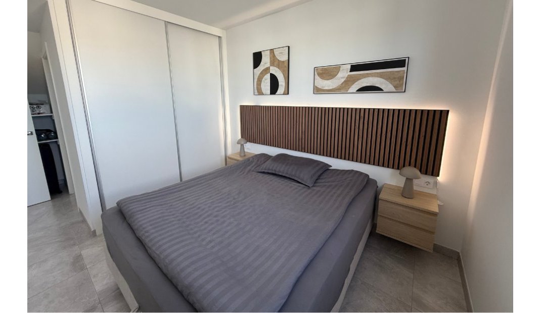 Resale - Apartment -
Villamartin