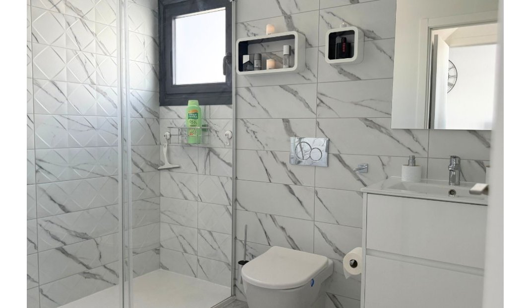 Resale - Apartment -
Villamartin