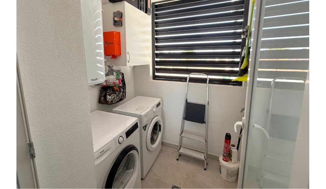 Resale - Apartment -
Villamartin