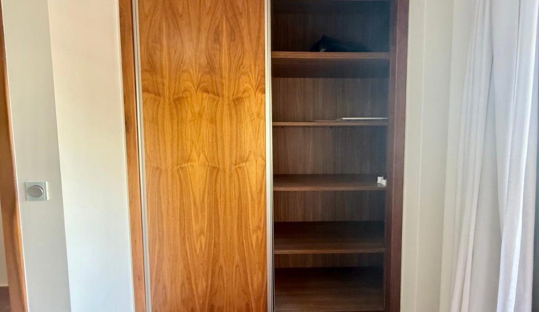 Resale - Apartment -
San Miguel de Salinas