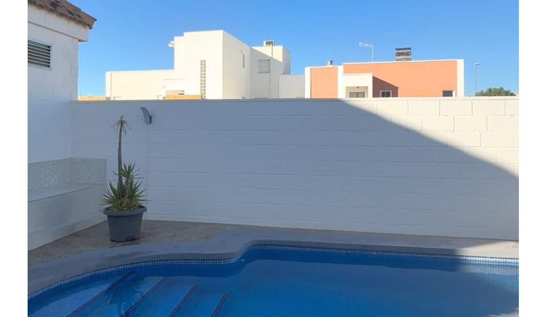Resale - Villa -
Torre Pacheco - Sierra Golf - Balsicas