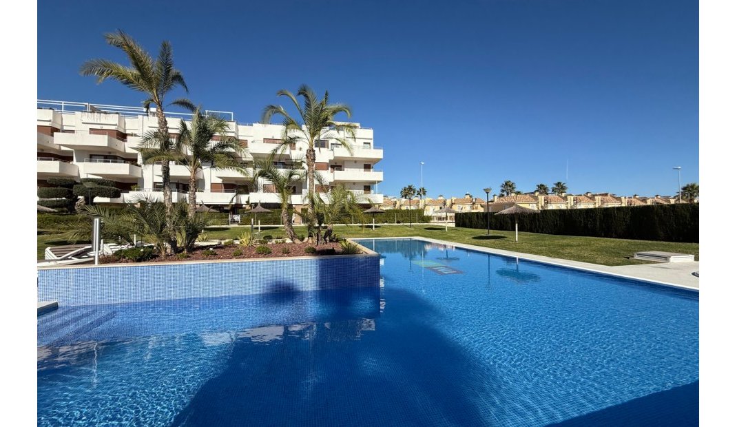 Resale - Apartment -
Lomas de Cabo Roig