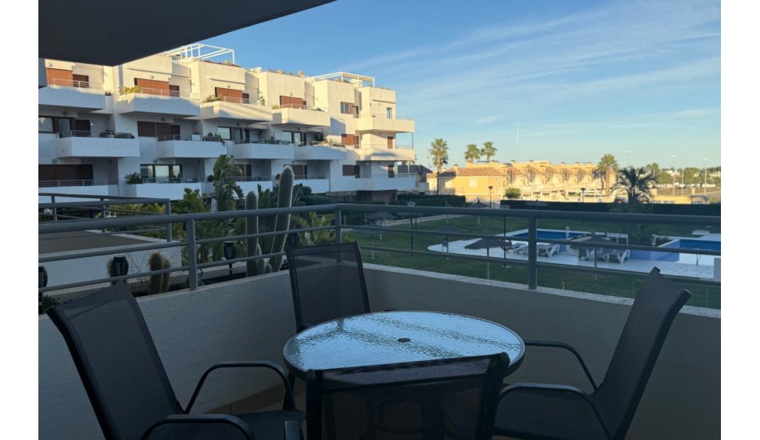 Resale - Apartment -
Lomas de Cabo Roig