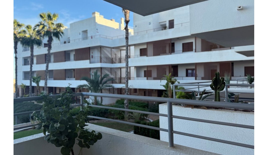 Resale - Apartment -
Lomas de Cabo Roig