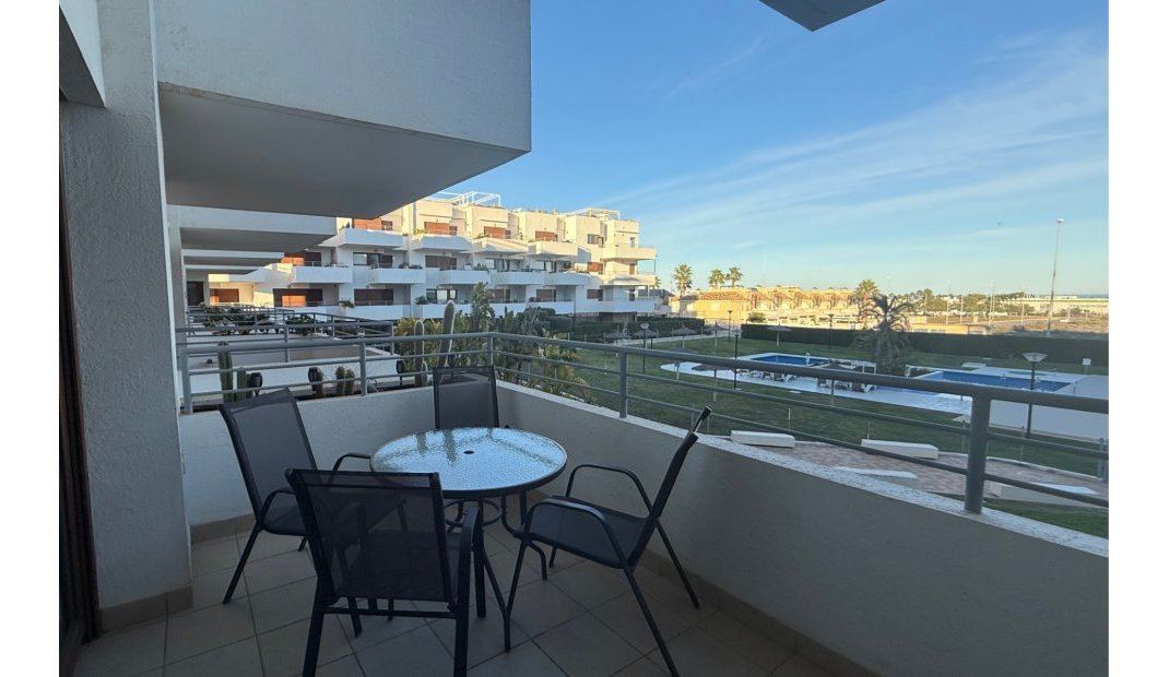 Resale - Apartment -
Lomas de Cabo Roig